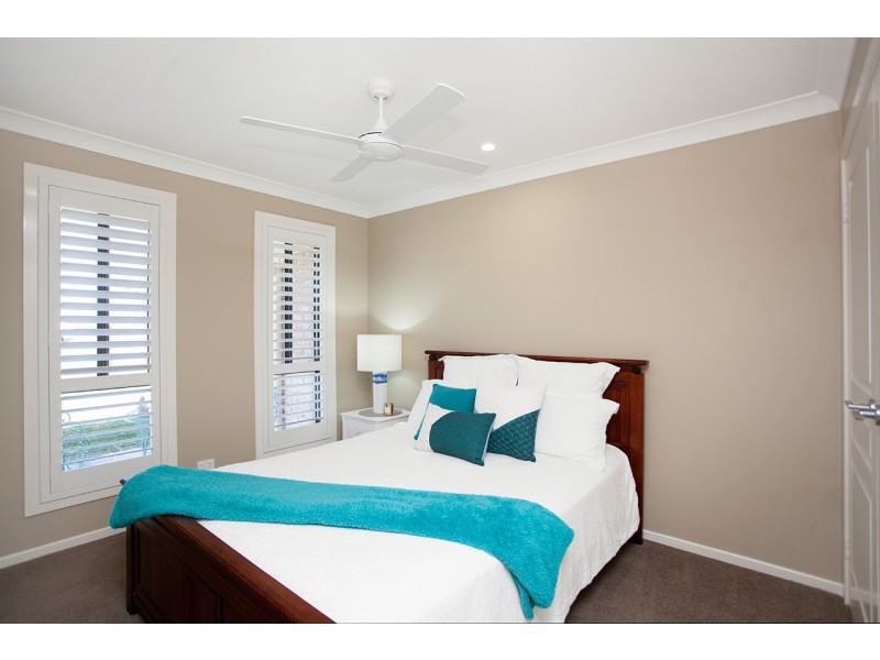 14 Greenview Drive, Black Head NSW 2430