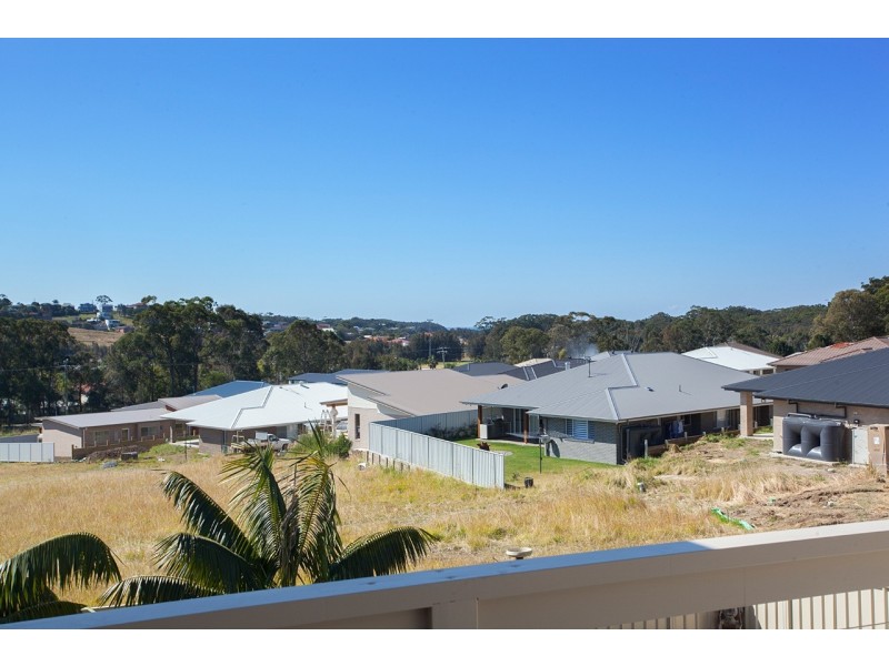 14 Greenview Drive, Black Head NSW 2430