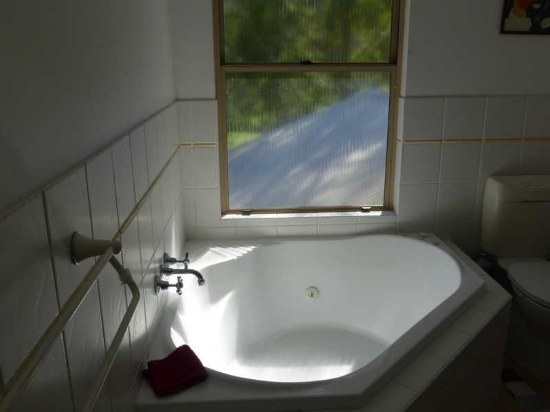 10 Lakeside Gardens, Tallwoods Village NSW 2430