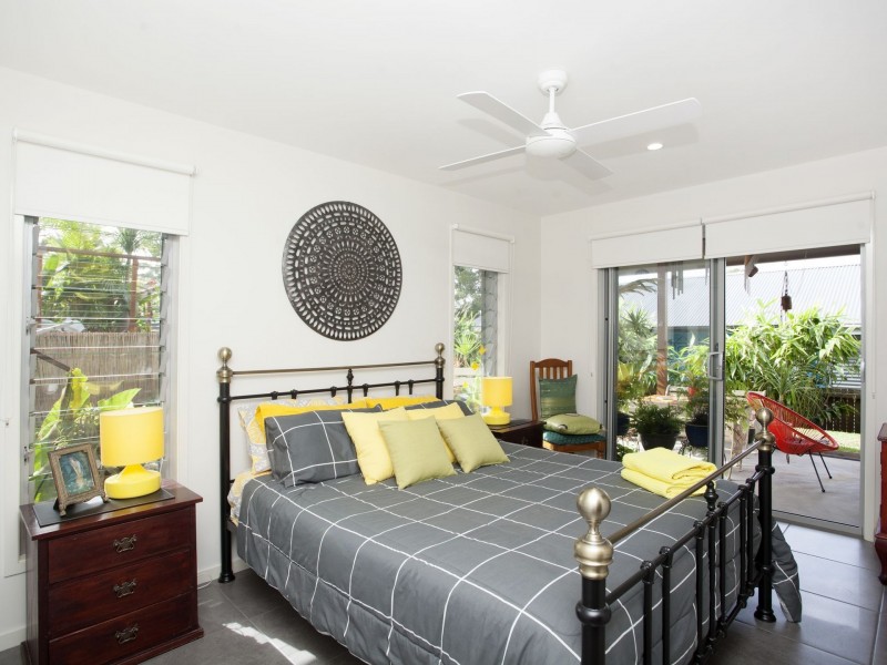 13 Harcourt Crescent, Smiths Lake NSW 2428