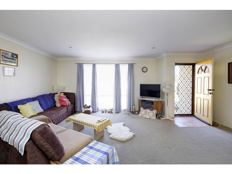 52 Hind Avenue, Forster NSW 2428