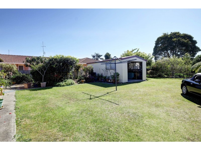 52 Hind Avenue, Forster NSW 2428