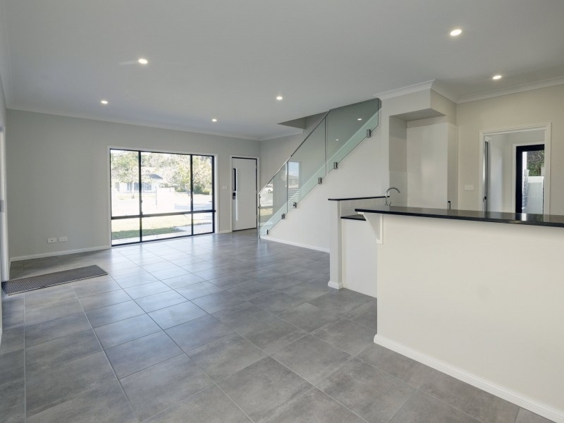 Villa 1/3 Mark Street, Forster NSW 2428