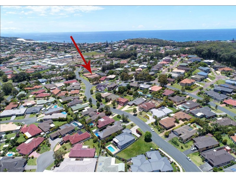 Villa 2/5 Hesper Drive, Forster NSW 2428