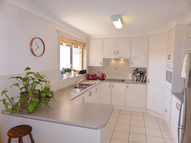 Villa 2/5 Hesper Drive, Forster NSW 2428