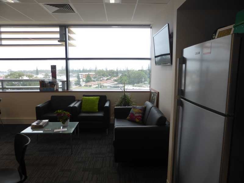 92-94 Manning St, Tuncurry NSW 2428