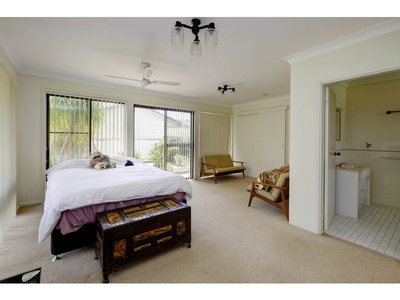 2 Jonnel Place, Tuncurry NSW 2428