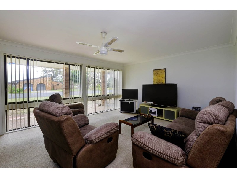 2 Jonnel Place, Tuncurry NSW 2428