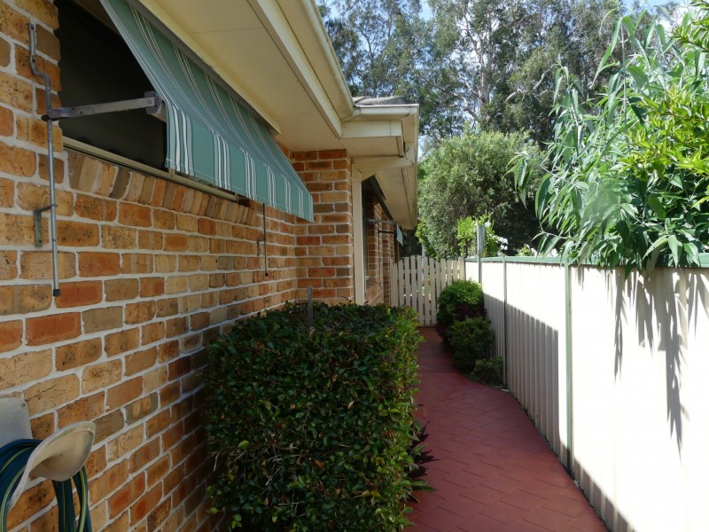 2/6 Lachlan Avenue, Tuncurry NSW 2428