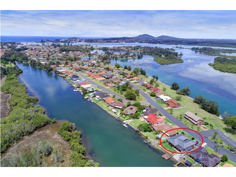 111 Taree Street, Tuncurry NSW 2428