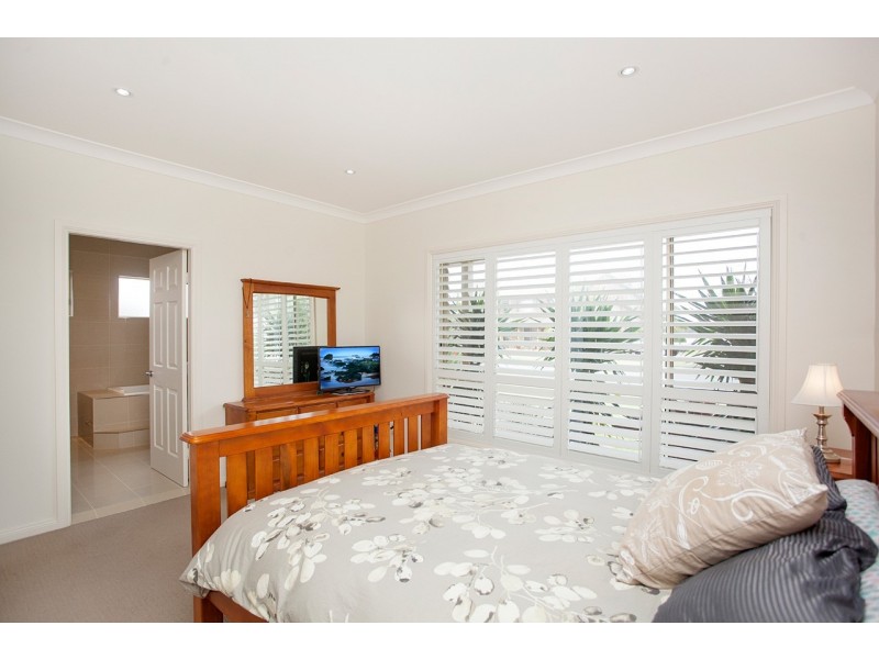 111 Taree Street, Tuncurry NSW 2428