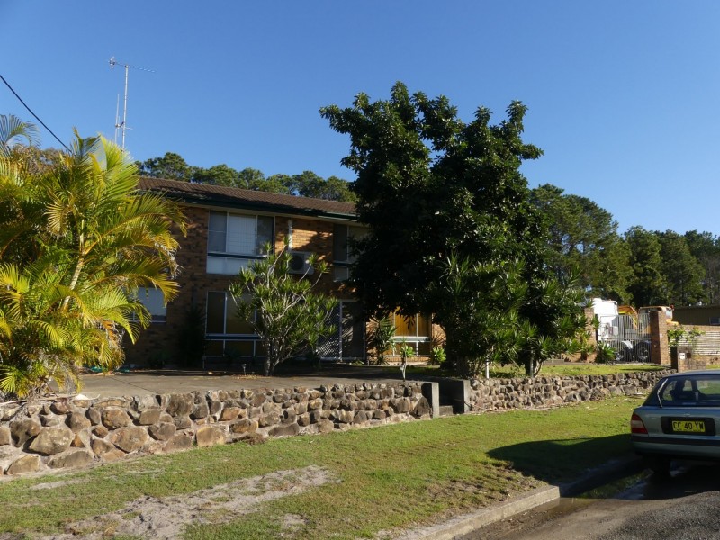 9-11 Norfolk Close, Tuncurry NSW 2428