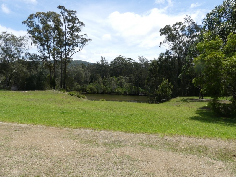 283 Locketts Crossing Road, Coolongolook NSW 2423