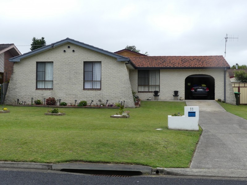 11 Tahiti Avenue, Forster NSW 2428
