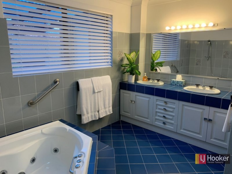 66 Taree Street, Tuncurry NSW 2428