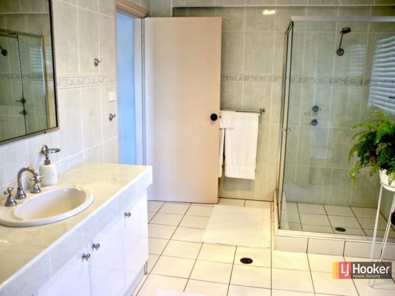 66 Taree Street, Tuncurry NSW 2428