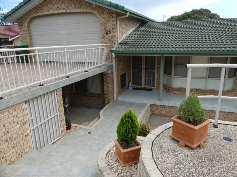 25 Green Point Drive, Green Point NSW 2428
