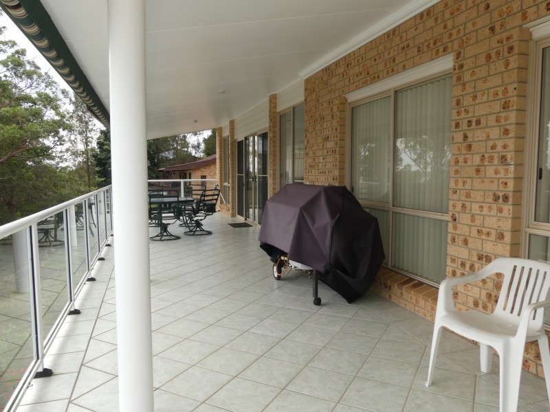 25 Green Point Drive, Green Point NSW 2428