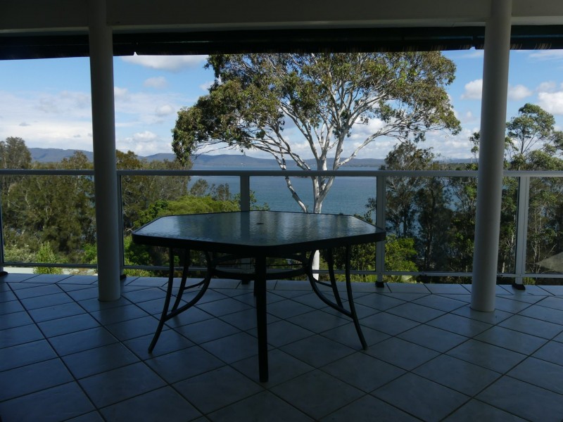 25 Green Point Drive, Green Point NSW 2428