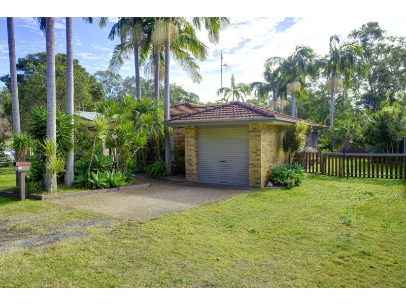 144 Green Point Drive, Green Point NSW 2428