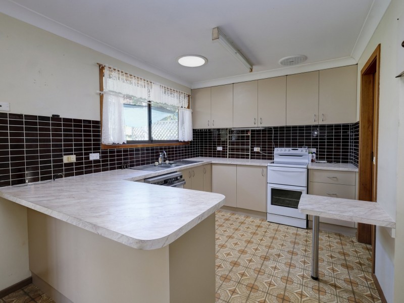 4 Miles Close, Forster NSW 2428