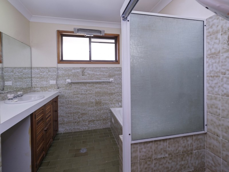 4 Miles Close, Forster NSW 2428