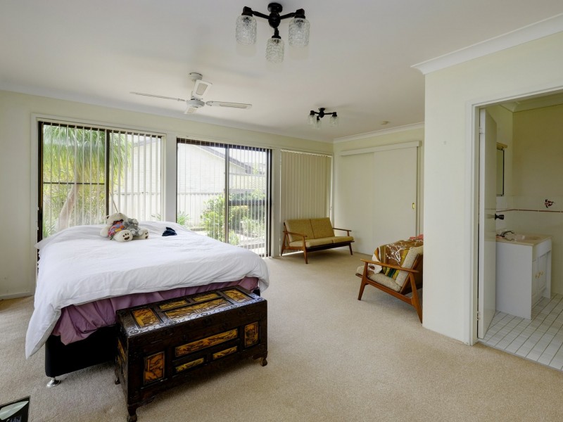 2 Jonnel Place, Tuncurry NSW 2428