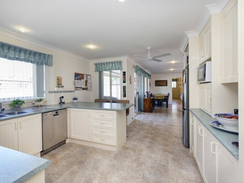 1/6A Wallamba Close, Tuncurry NSW 2428