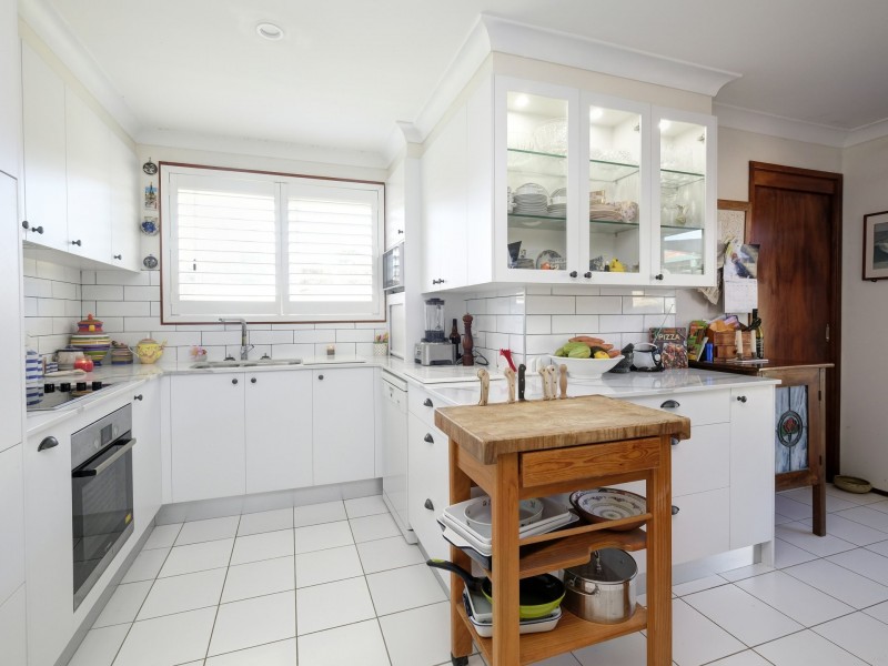 1 Colin Place, Forster NSW 2428