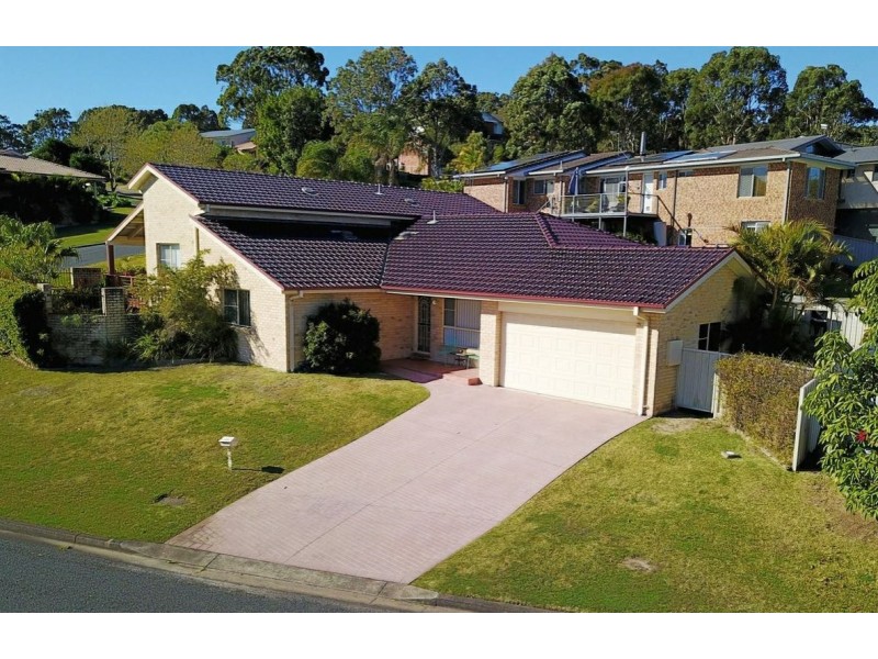 Villa 1/11 Hesper Drive, Forster NSW 2428