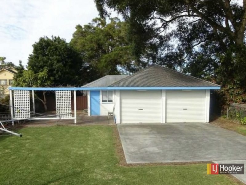 6 Baird Street, Tuncurry NSW 2428