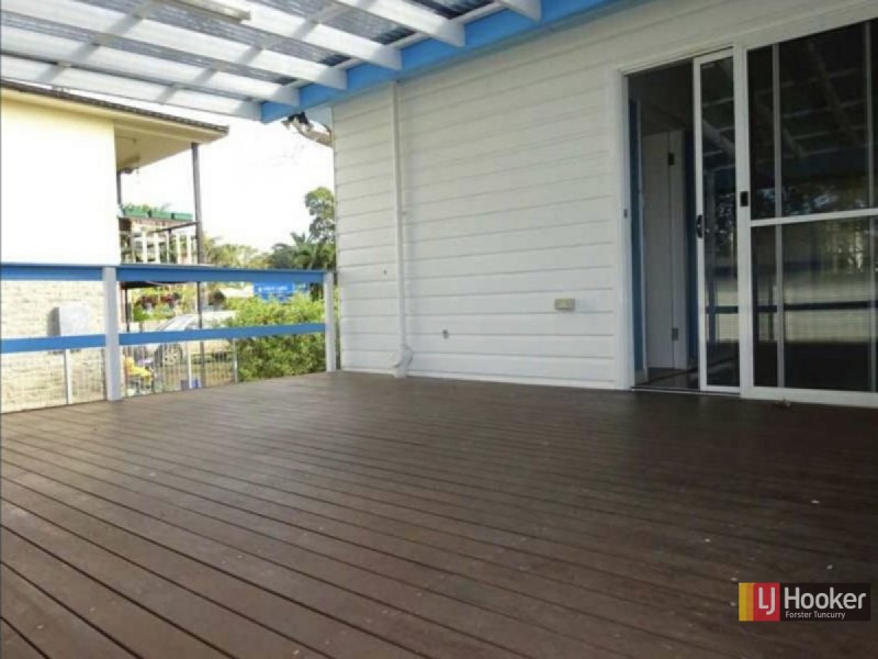 6 Baird Street, Tuncurry NSW 2428