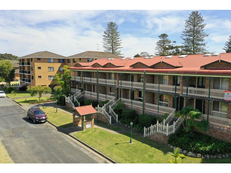 1/1a Recreation Lane, Tuncurry NSW 2428