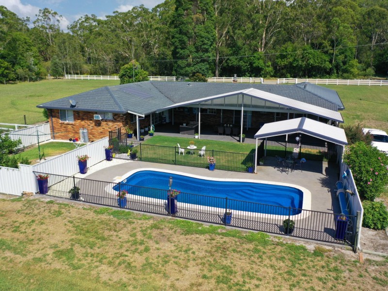 67 Oakview Drive, Hallidays Point NSW 2430