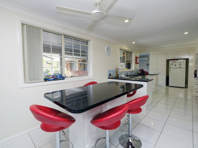 67 Oakview Drive, Hallidays Point NSW 2430
