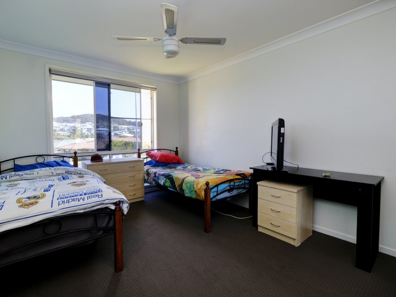 16 Burke cl, Forster NSW 2428