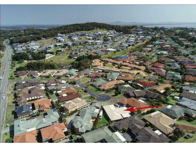 16 Burke cl, Forster NSW 2428