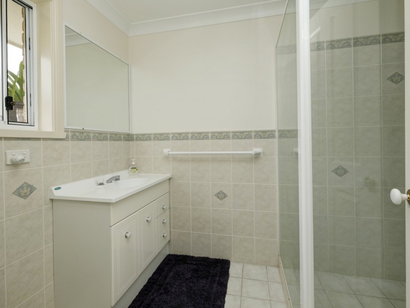 2/56 Amanda Crescent, Forster NSW 2428