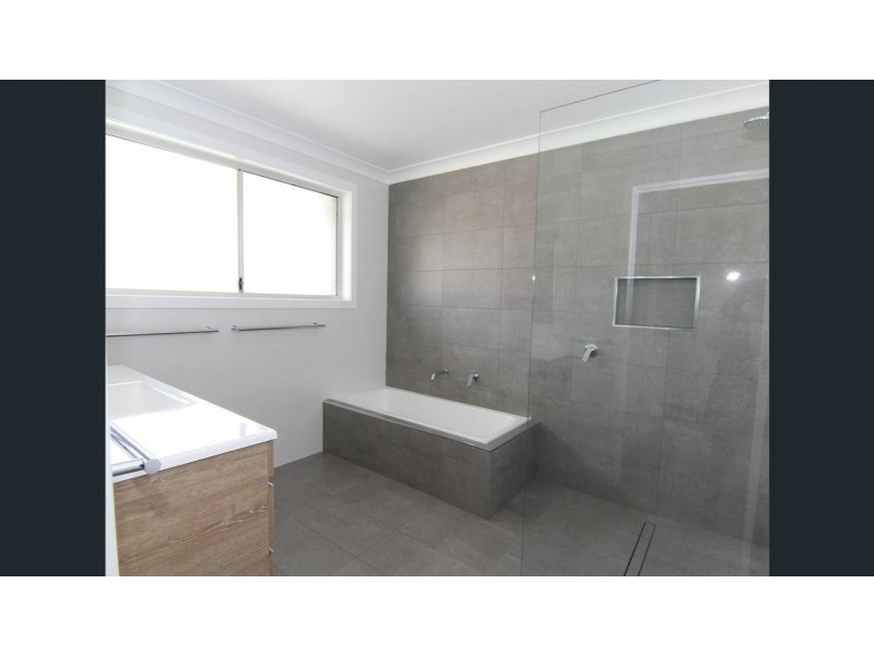 7 Colleena Place, Tuncurry NSW 2428