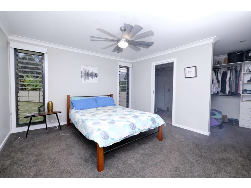 1 Feutrill Close, Black Head NSW 2430