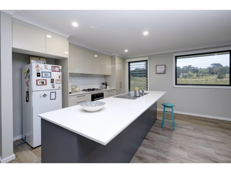 1 Feutrill Close, Black Head NSW 2430