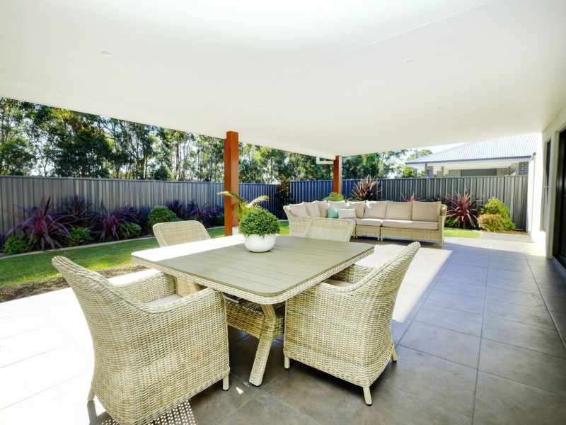 15 Hillside Terrace, Black Head NSW 2430