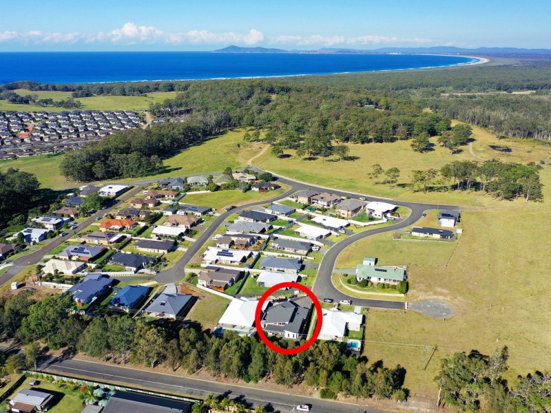 15 Hillside Terrace, Black Head NSW 2430