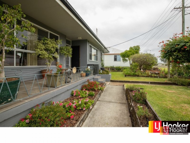 10 South Street, Tuncurry NSW 2428