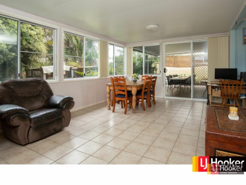 10 South Street, Tuncurry NSW 2428