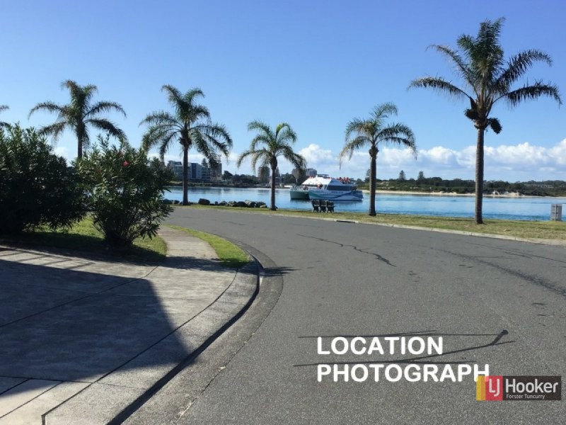 2/5 Palm Street, Tuncurry NSW 2428