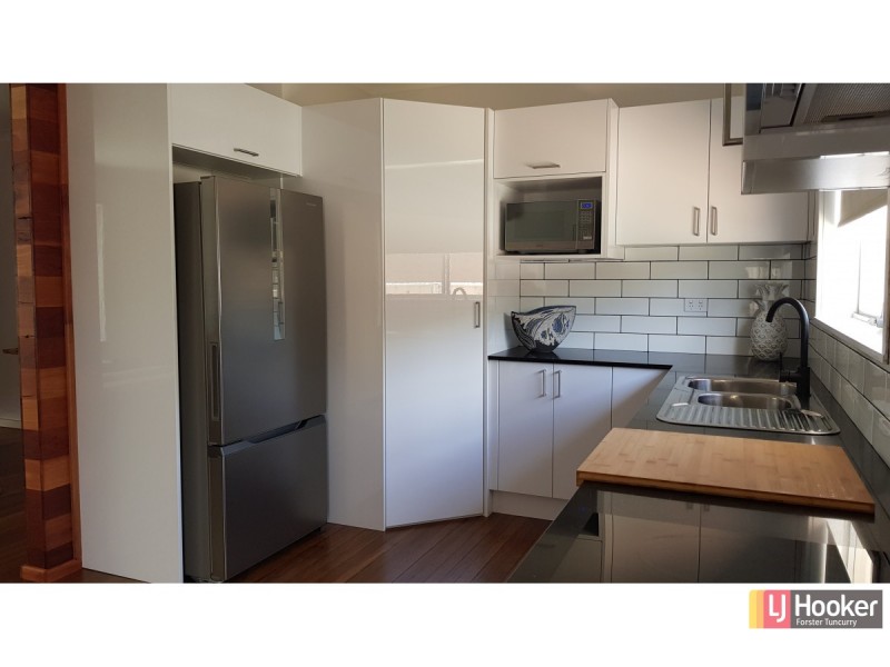 6 Kent Street, Tuncurry NSW 2428