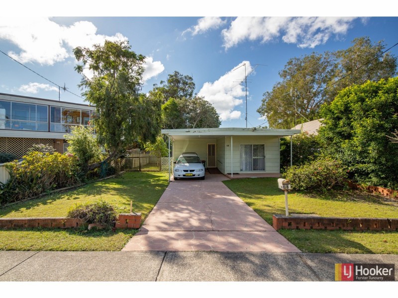 68 The Lakes Way, Forster NSW 2428
