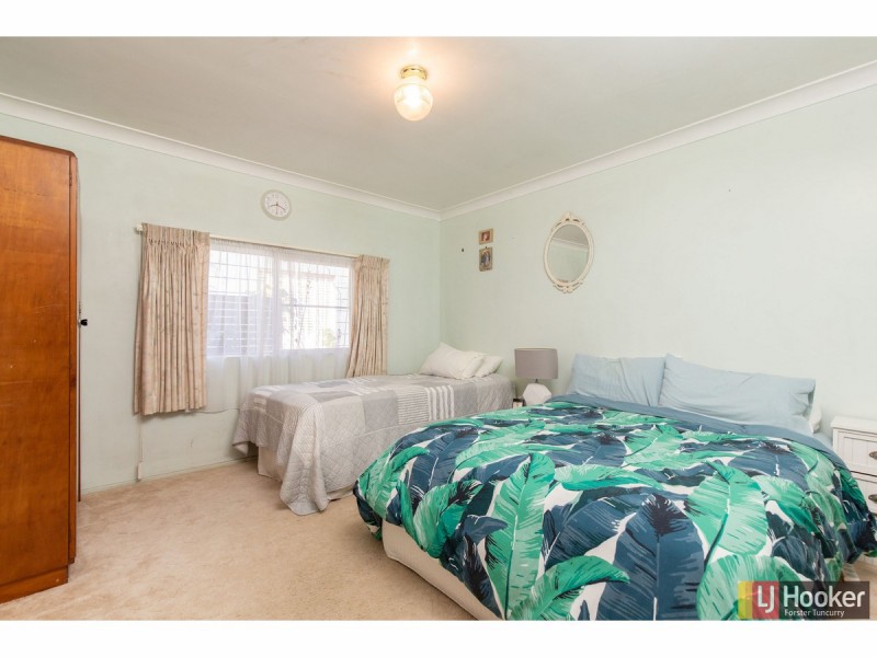 68 The Lakes Way, Forster NSW 2428