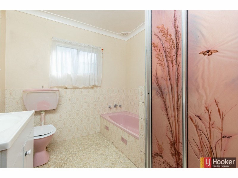 68 The Lakes Way, Forster NSW 2428